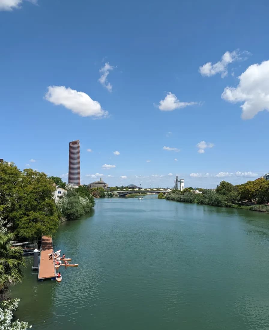 Rzeka Gwadalkiwir w Sewilli